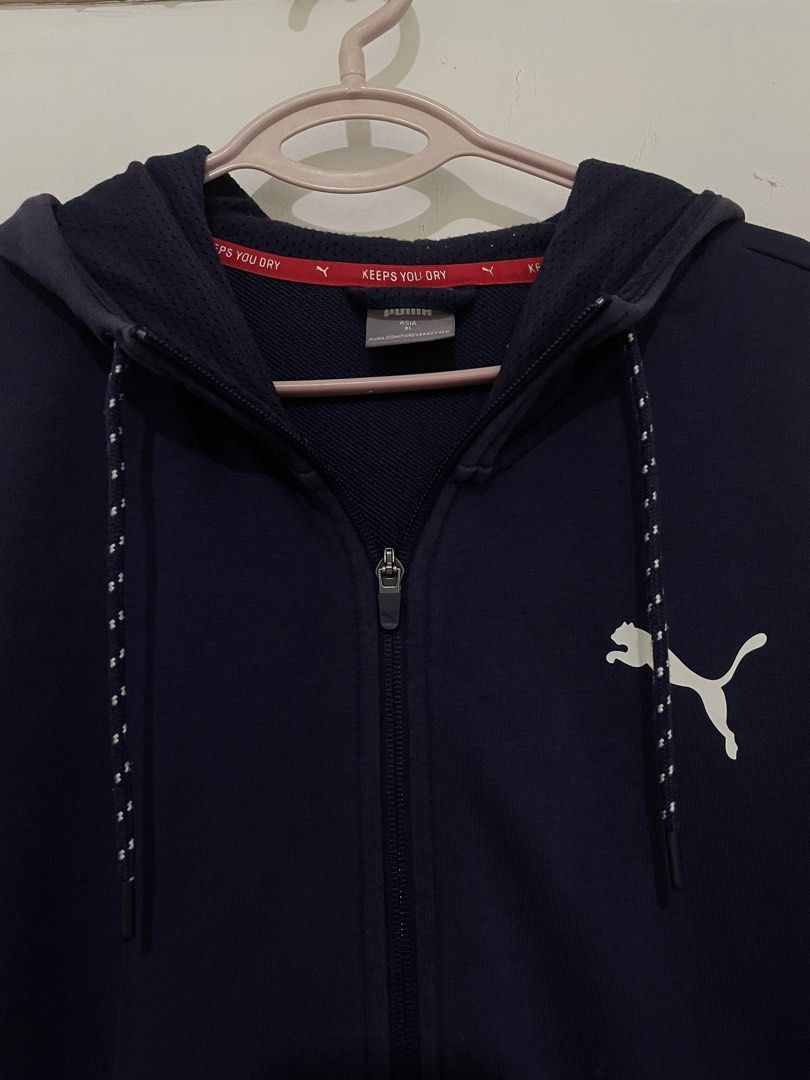 Puma Navy Blue Zip-Up Hoodie (Category: Coats, Jackets and Outerwear) located in Manila. Submitted by zinggtan (Listing ID 1426417985, Image 2). Description: For Sale preloved item PUMA FULL ZIP JACKET WITH HOODIE Dimes - 24 x 28 XL Color Rate 9/10 ₱600 Loc : Manila near Abadsantos lrt 1 CASH GCASH LALAMOVE COD MEET UP ☑️.