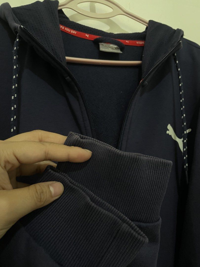 Puma Navy Blue Zip-Up Hoodie (Category: Coats, Jackets and Outerwear) located in Manila. Submitted by zinggtan (Listing ID 1426417985, Image 3). Description: For Sale preloved item PUMA FULL ZIP JACKET WITH HOODIE Dimes - 24 x 28 XL Color Rate 9/10 ₱600 Loc : Manila near Abadsantos lrt 1 CASH GCASH LALAMOVE COD MEET UP ☑️.