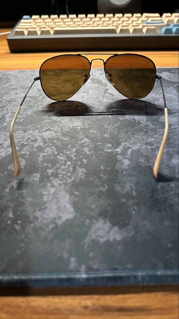 Ray-Ban Aviator Large Metal Sunglasses (Category: Sunglasses & Eyewear) located in Caloocan City. Submitted by sisi_p (Listing ID 1426428595, Image 3). Description: RB 3025 AVIATOR LARGE METAL 006/3K 55 14 3N.