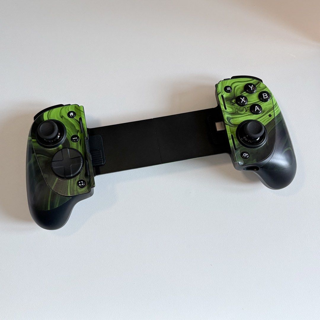 razer kishi v3 pro | mobile gaming controller (Category: Controllers) located in Manila. Submitted by alianablaise (Listing ID 1426463068, Image 1). Description: razer kishi v3 pro | mobile gaming controller 𖥔 authentic razer 𖥔 barely used - only been used 1-2 times inclusions: ꔛ razer kishi v3 pro ꔛ razer kishi v3 pro box ꔛ + all the inclusions inside 𖤐 pickup / dropoff only 🛍️ 𖤐 payment before or during pickup 🛻 𖤐 buyer will shoulder del