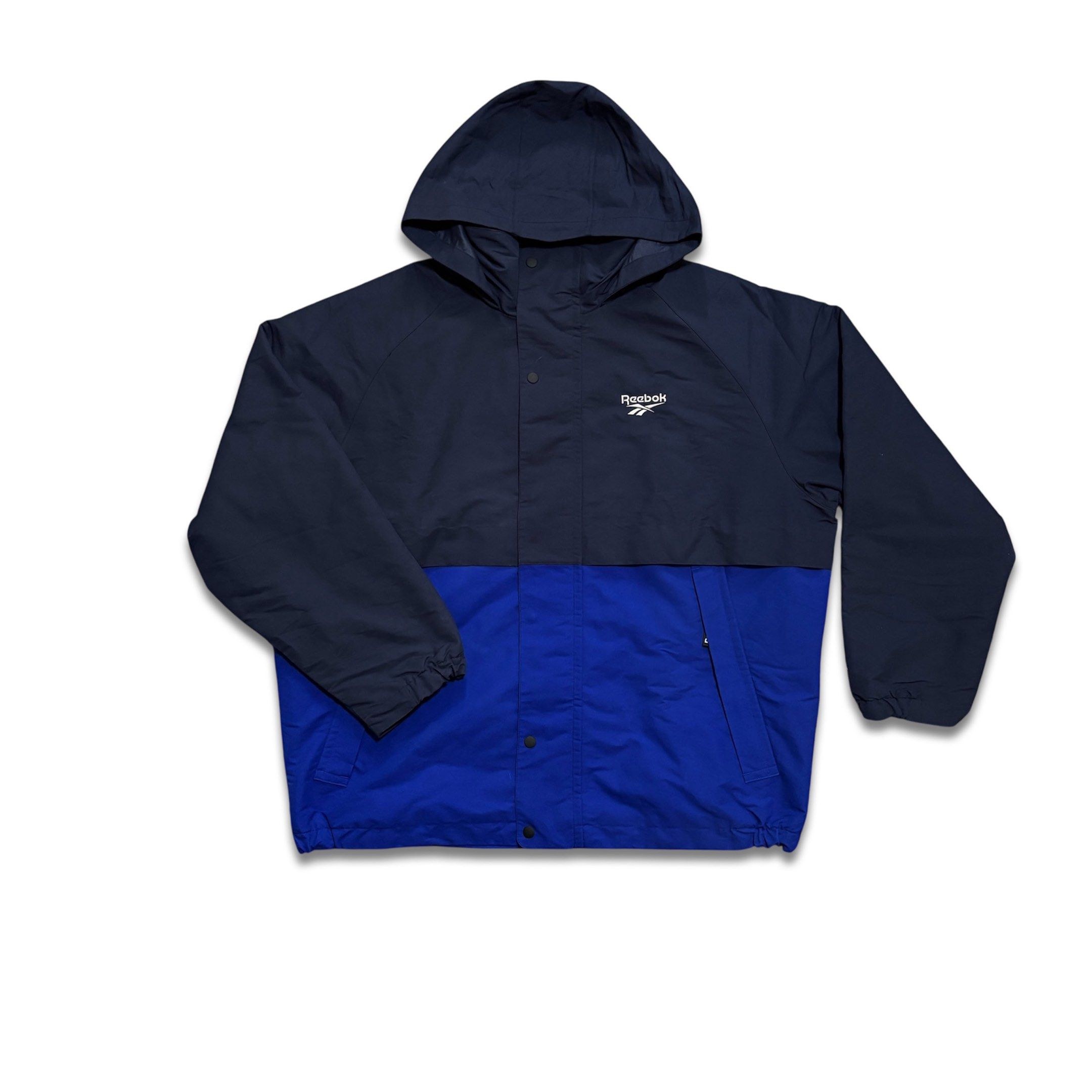 Reebok Sailing Packable Dark/Light Blue Jacket (Category: Coats, Jackets and Outerwear) located in Caloocan City. Submitted by savage_not21 (Listing ID 1426450654, Image 1). Description: CONDITION: 9.5/10 COLOR RATE: 9.5/10 SIZE ON TAG: XL DIMENSIONS: Width - 28 Length - 29 Sleeves Length - 24.5 ISSUE: ❌ 📍LOCATION: Bankers Village 2, Caloocan City 📩 MORE DETAILS AND QUESTIONS: DM/PM.