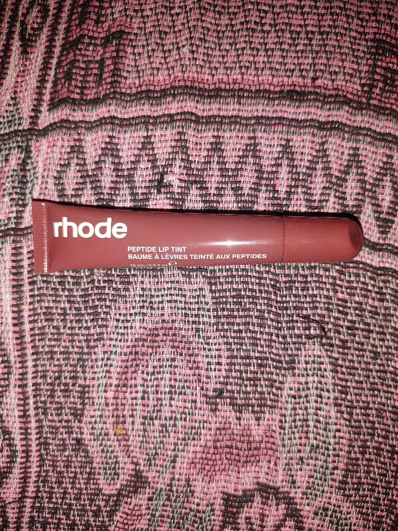 Rhode Peptide Lip Tint (Category: Makeup) located in Cebu City. Submitted by arbl_2003 (Listing ID 1426395556, Image 2). Description: • brand new •pbj •never been used.