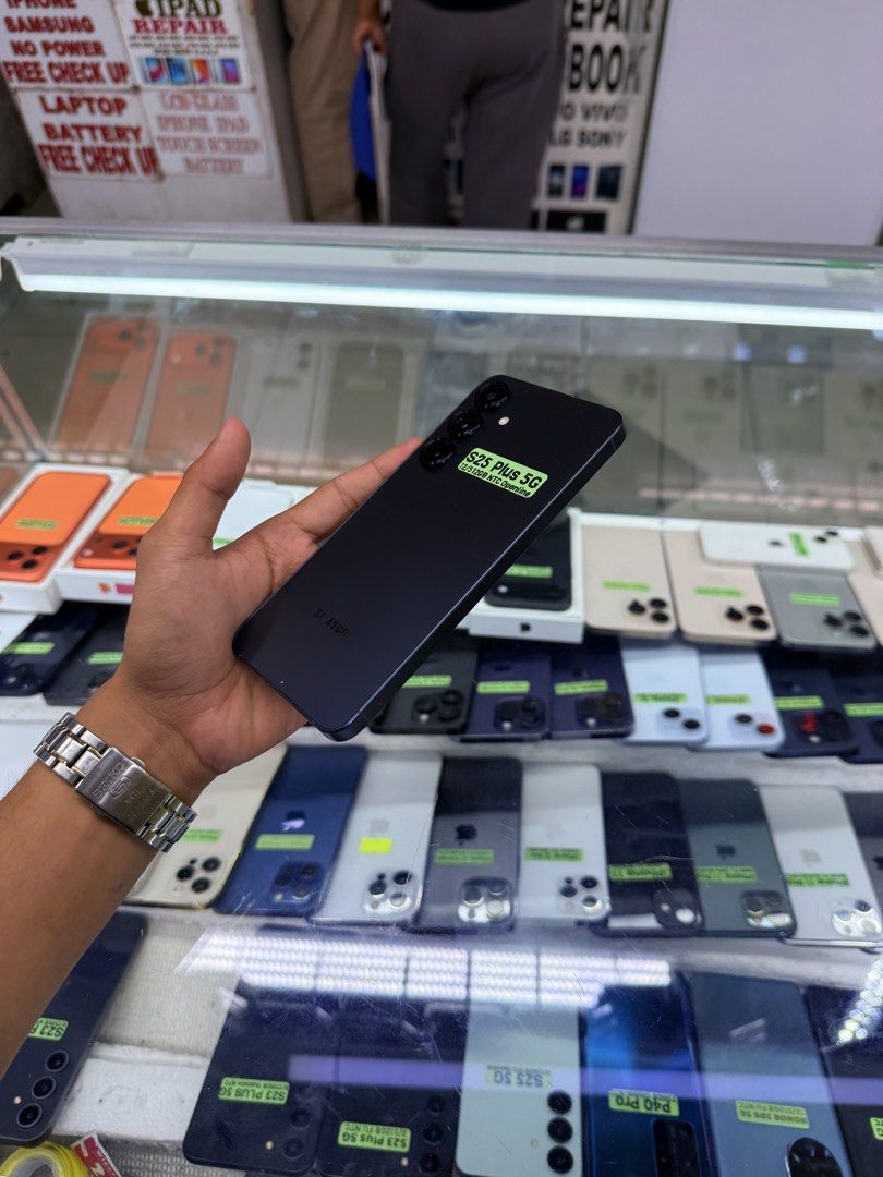 S25 Plus 5G 12/512gb FU NTC (Category: Samsung) located in Manila. Submitted by carimgadgets (Listing ID 1426509591, Image 3). Description: Price negotiable.