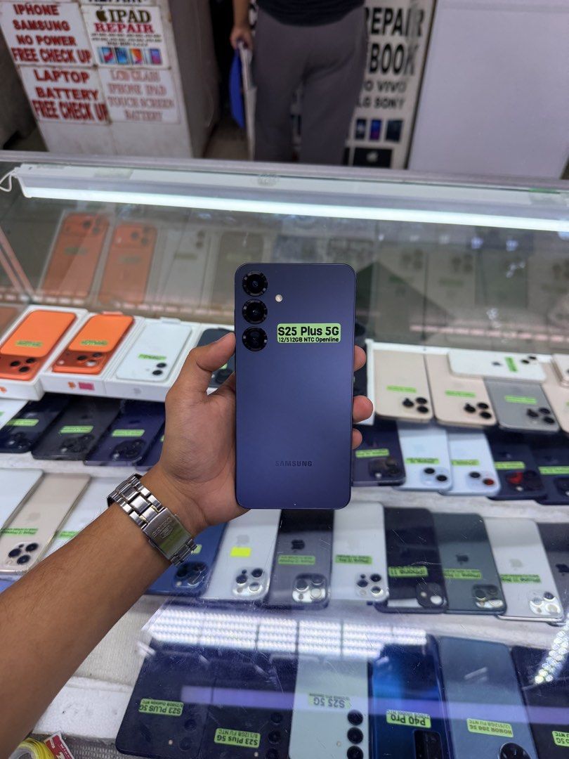 S25 Plus 5G 12/512gb FU NTC (Category: Samsung) located in Manila. Submitted by carimgadgets (Listing ID 1426509591, Image 1). Description: Price negotiable.