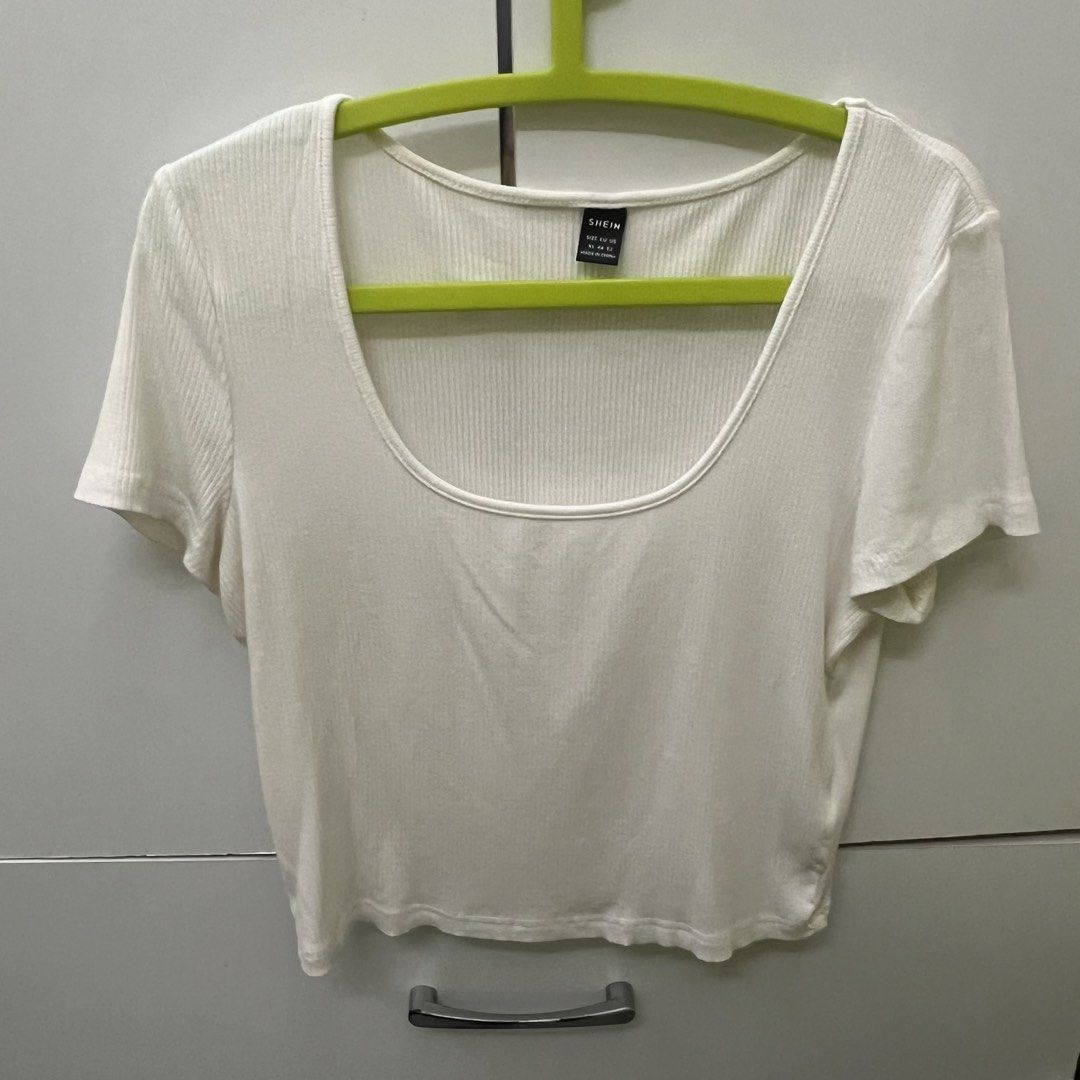 Shein Basic Tops Bundle (Category: Others Tops) located in Naga. Submitted by rosemarieswiftlet13 (Listing ID 1426522003, Image 2). Description: .