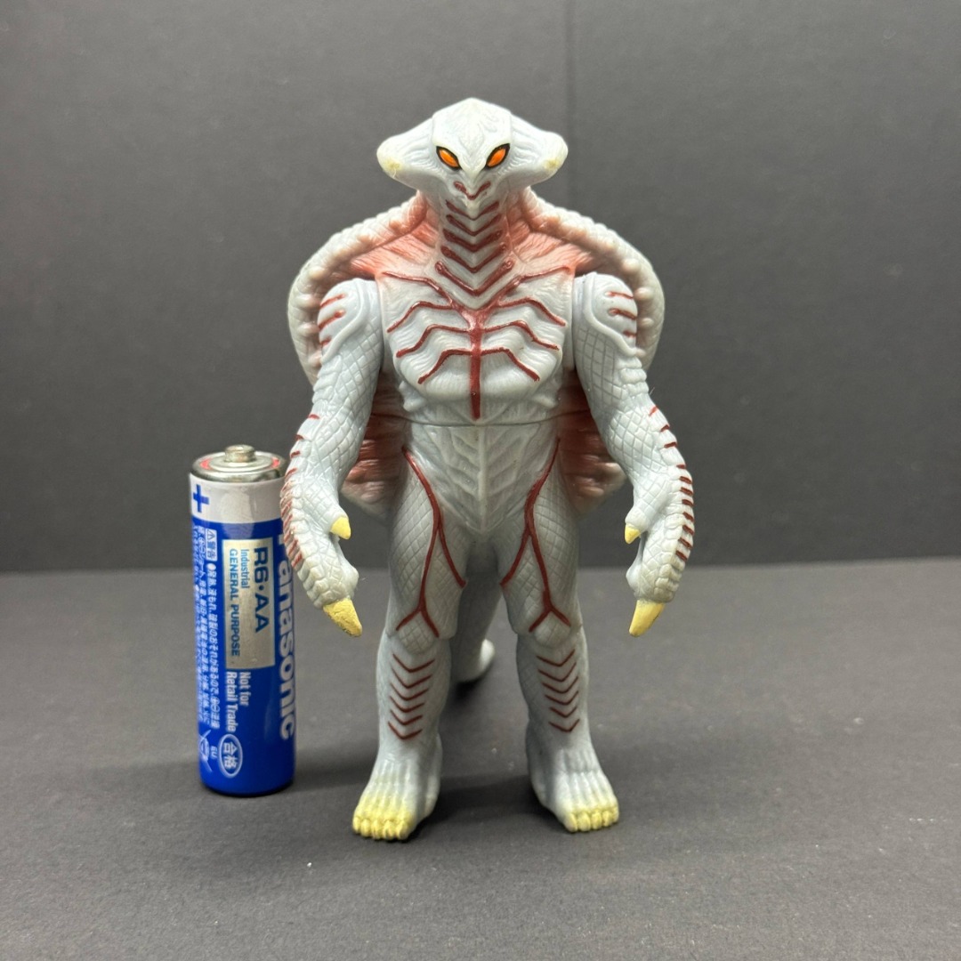 【SHIP FROM MALAYSIA】Rare Vintage Bandai Ultraman Monster Kaiju Ultra ...
