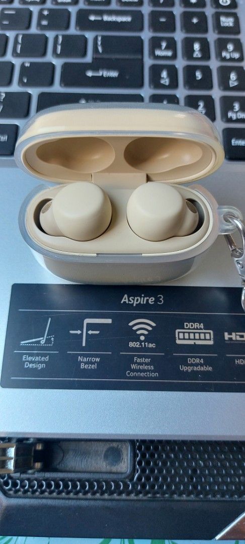 Sony Link Buds S Wireless Earbuds (Category: Earphones) located in Cavite. Submitted by perekeseni (Listing ID 1426474654, Image 1). Description: pm po sa interested #09067340929.