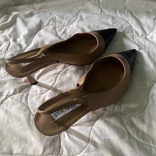(Category: ) located in . Submitted by witcheswardrobe (Listing ID 1426484276, Image 1). Description: .