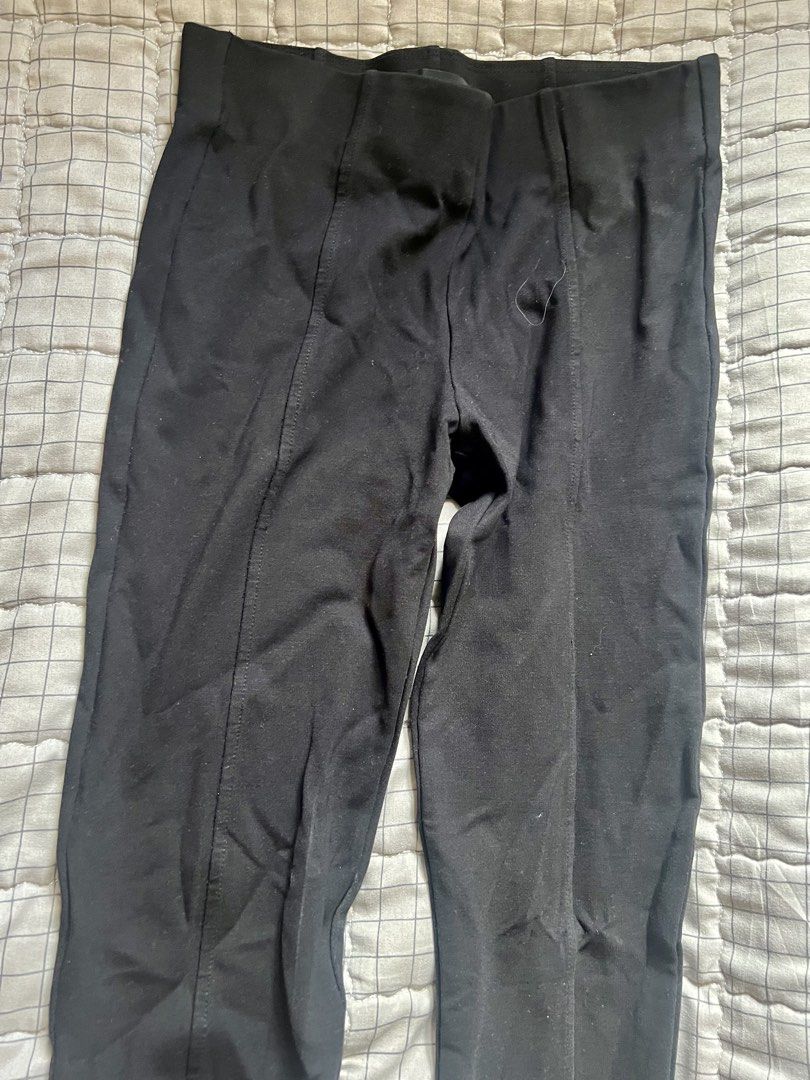 Talula Black Stretchable Leggings (Category: Jeans) located in Quezon City. Submitted by bubspreloved (Listing ID 1426465067, Image 2). Description: Very good quality of leggings, bought in Canada. Size 2 on tag or xs-s.
