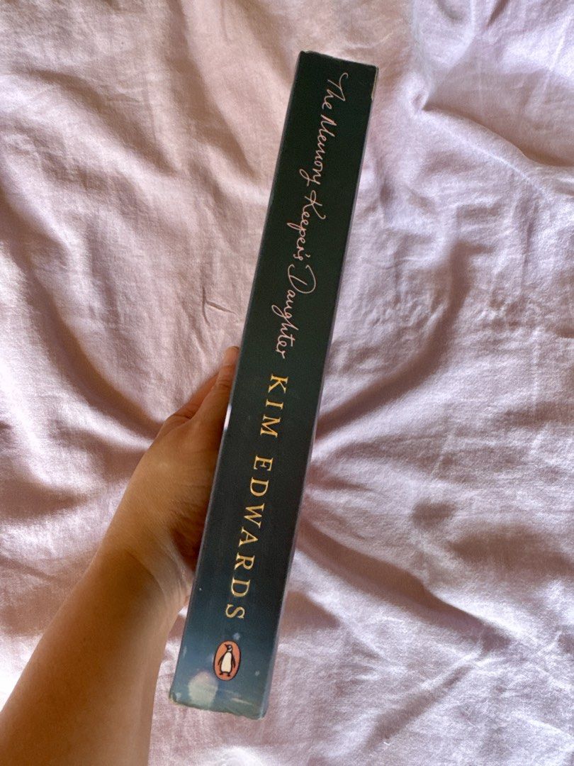 The Memory Keeper's Daughter by Kim Edwards (Category: Storybooks) located in Paranaque City. Submitted by tetrara (Listing ID 1426445958, Image 3). Description: 🏷️ Price: 150.00 📖 Paperback 💸 MOP: Gcash, Seabank, Security Bank 📦 MOD: J&T, Lalamove, Grab 📌 Location: Moonwalk, Paranaque.