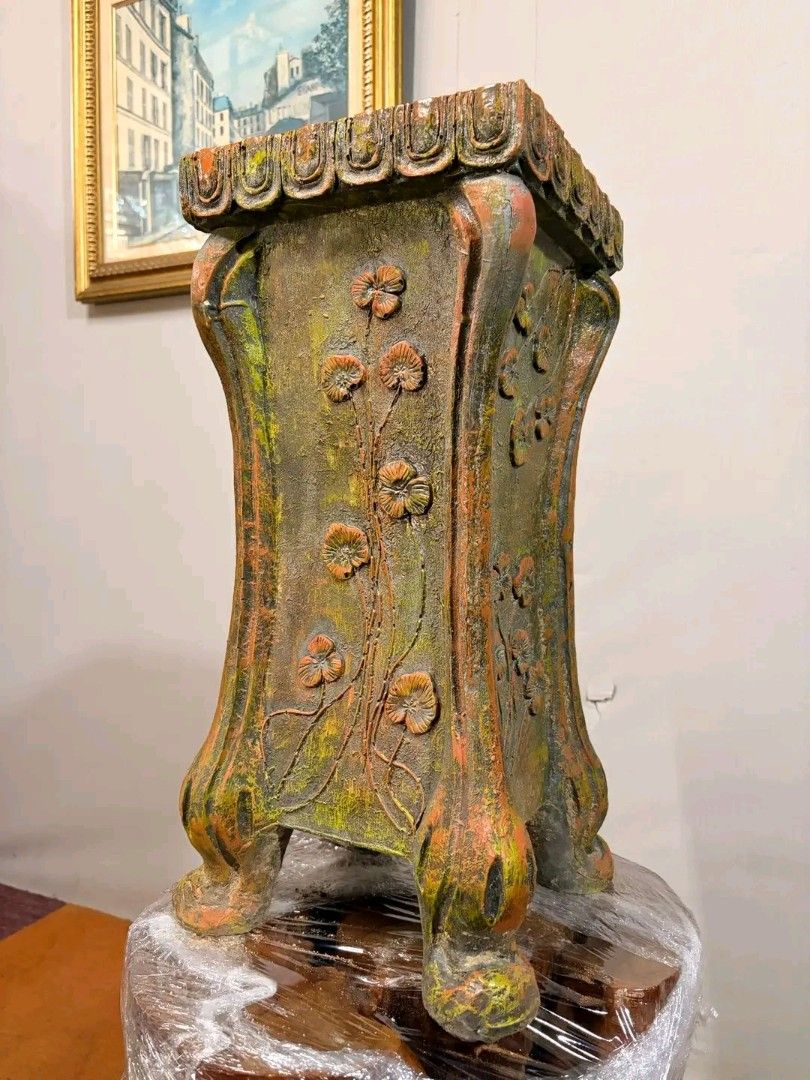 Vintage Concrete Plant Stand (Category: Plants & Seeds) located in Valenzuela. Submitted by princeraya55649 (Listing ID 1426488811, Image 3). Description: Vintage Tall Vase Price : 3500 Height : 20 inches In good condition Code HOMEBOSS.