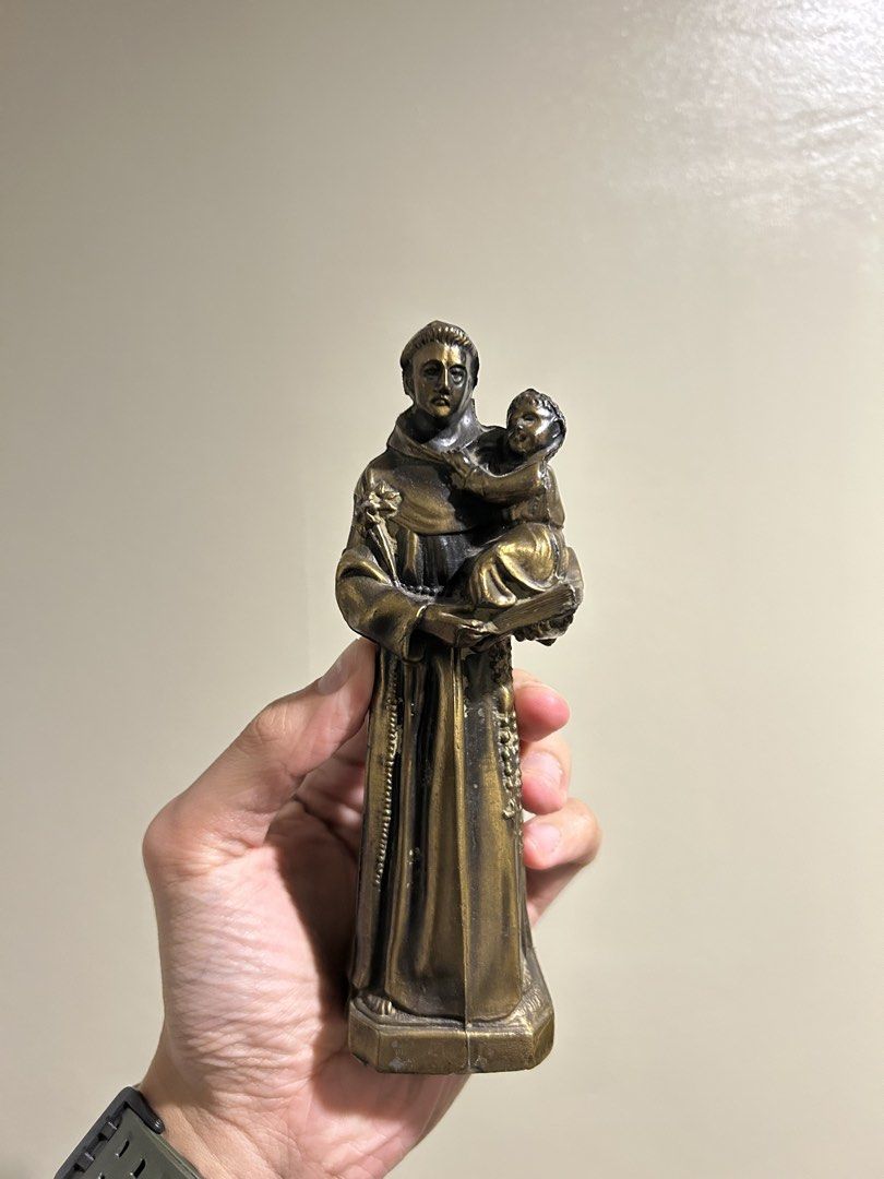 Vintage metal Saint Anthony Statue (Category: Religious Items) located in Bulacan. Submitted by YourCollection (Listing ID 1426572803, Image 1). Description: .