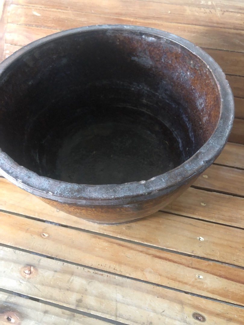 Vintage Pottery Bowl (Category: Vases & Decorative Bowls) located in Pasig City. Submitted by vintagely (Listing ID 1426487336, Image 3). Description: Height 6” Width 10@.