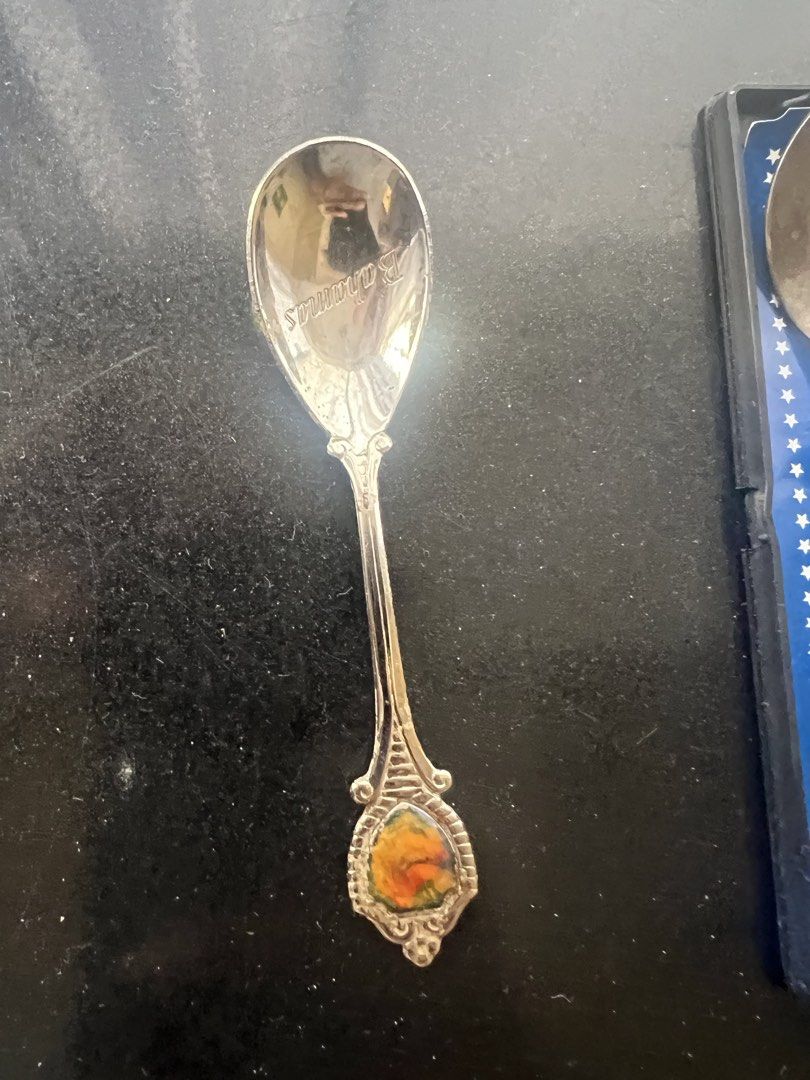vintage souvenir spoons (Category: Vintage Collectibles) located in Taguig. Submitted by vientagefindz (Listing ID 1426464570, Image 2). Description: collectible souvenir spoons, including examples from Universal Studios’ Slevels Playland and the Bahamas and ny sold as set bacoor imus bgc meet up.