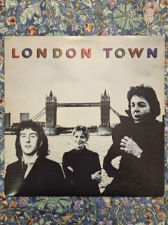 (Category: ) located in . Submitted by voxjaguarrecordsandcurios (Listing ID 1426558990, Image 1). Description: .