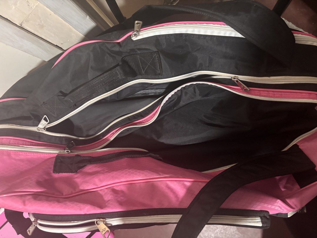Yonex Badminton Racket Bagnet Pink 6R (Category: Racket and Ball Sports) located in Quezon City. Submitted by m2yjapansurplus_quezoncity (Listing ID 1426536705, Image 3). Description: Price Negotiable just Offer Pink Yonex Tennis Bag 6Racket Capacity Good As New, from Japan.