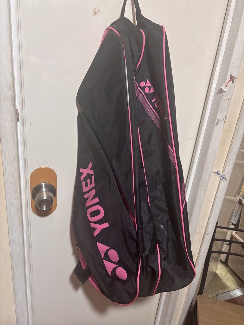 Yonex Badminton Racket Bagnet Pink 6R (Category: Racket and Ball Sports) located in Quezon City. Submitted by m2yjapansurplus_quezoncity (Listing ID 1426536705, Image 1). Description: Price Negotiable just Offer Pink Yonex Tennis Bag 6Racket Capacity Good As New, from Japan.