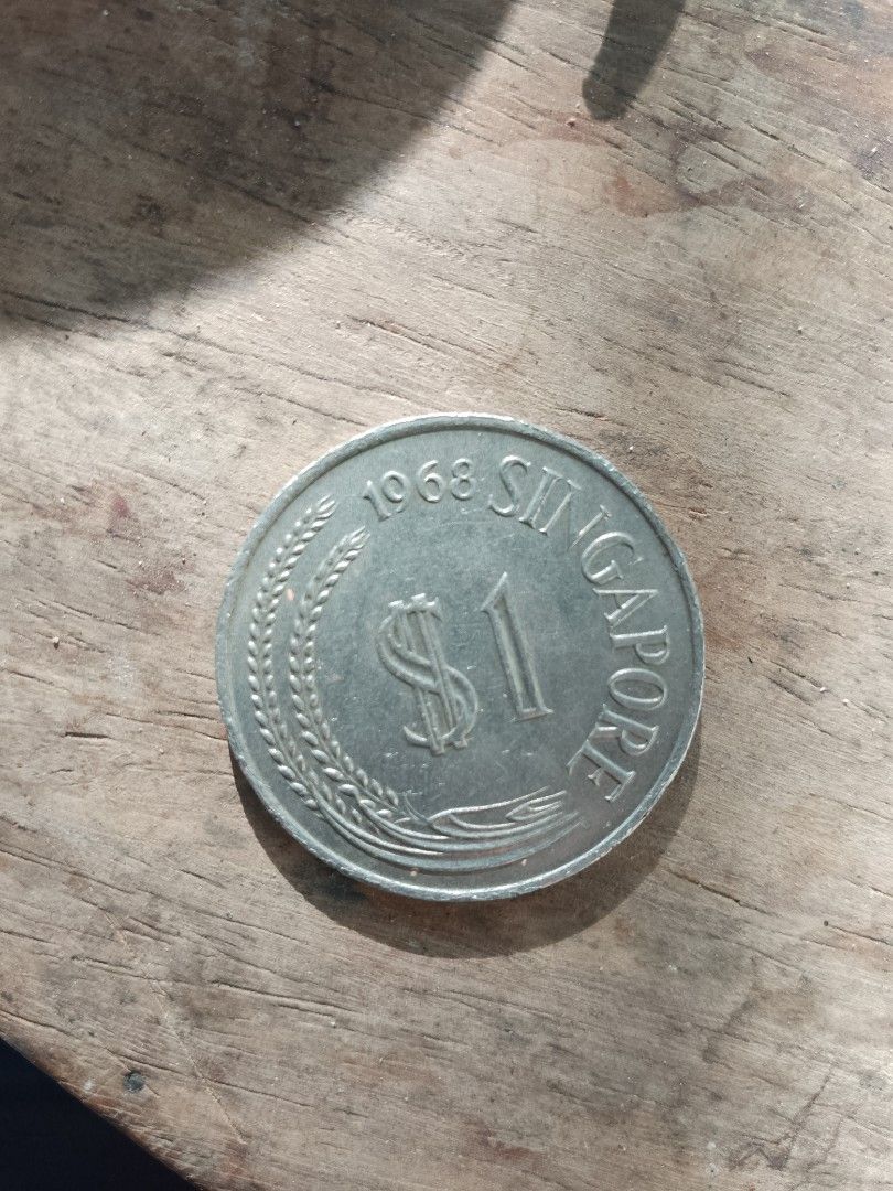 1968 Singapore $1 Coin (Category: Currency) located in Legazpi City. Submitted by coinsonline (Listing ID 1426791577, Image 1). Description: Copper nickel .