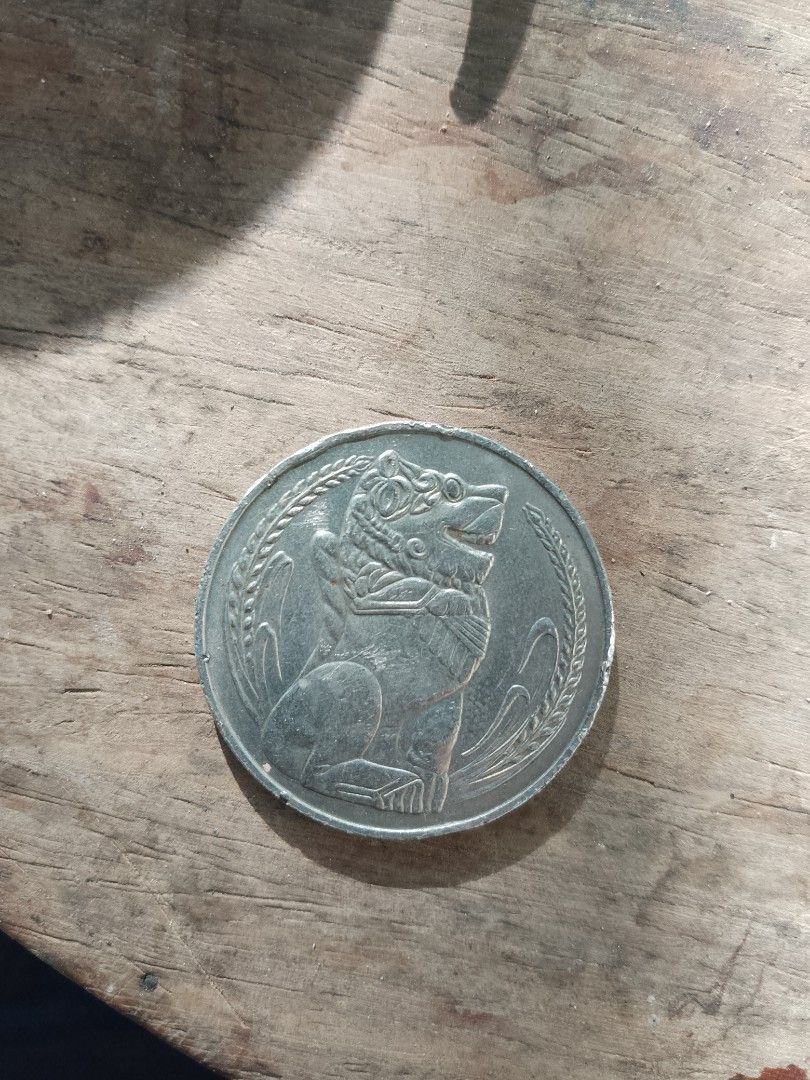 1968 Singapore $1 Coin (Category: Currency) located in Legazpi City. Submitted by coinsonline (Listing ID 1426791577, Image 2). Description: Copper nickel .