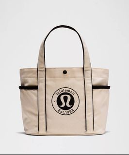 (Category: ) located in . Submitted by shop.usa (Listing ID 1426735677, Image 1). Description: .