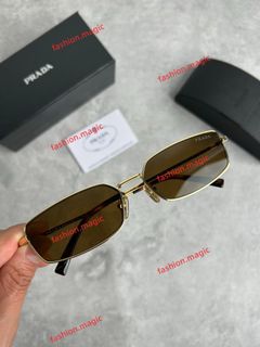 (Category: ) located in . Submitted by fashion.luxe (Listing ID 1426705299, Image 1). Description: .