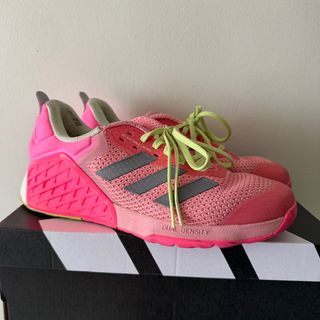 (Category: ) located in . Submitted by celty (Listing ID 1426595434, Image 1). Description: .