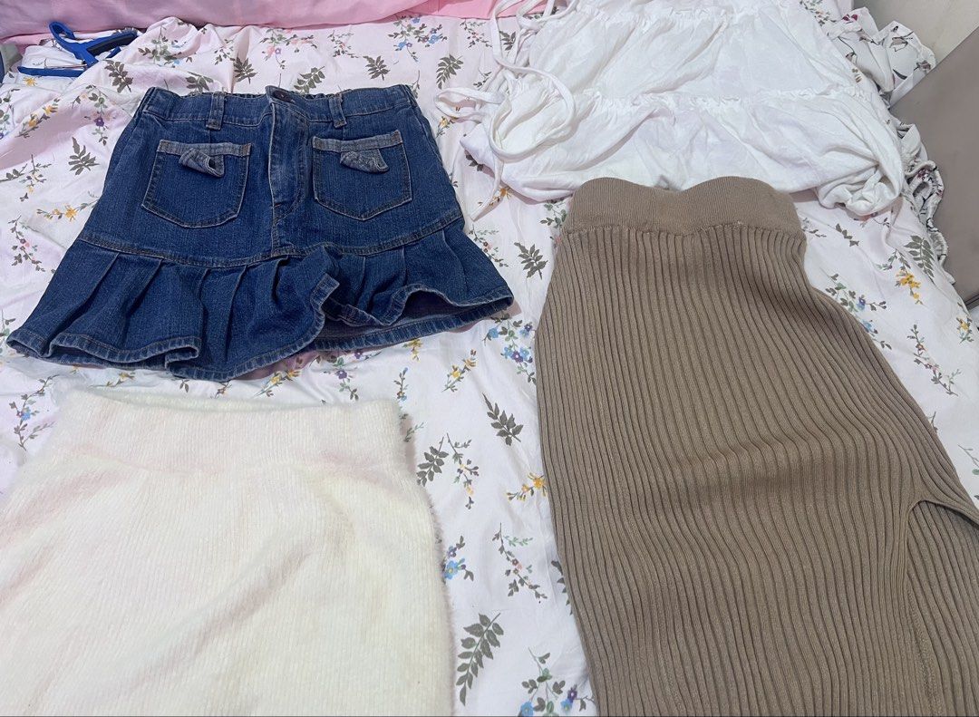 Affordable Skirt Bundle (Category: Skirts) located in Manila. Submitted by empasou (Listing ID 1426648728, Image 1). Description: These are preloved skirts, nakatambay nalang and are used once lang. Manage your expectations :) TAKE ALL: 299 + shipping fee INDIVIDUAL: Maong mermaid style skirt- ₱85 Long brown skirt w slot- ₱150 White adjustable skirt- ₱70 White fur skirt- ₱100 Shipping fee is to be shouldered by the buyer..