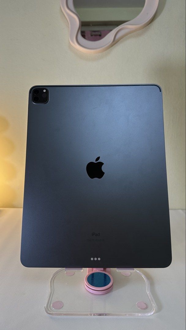 Apple iPad Pro 12.9-inch (4th generation) (Category: iPad) located in Manila. Submitted by bibibelle16 (Listing ID 1426731673, Image 1). Description: 📱 **Apple iPad Pro 12.9-inch – 256GB** 💰 Price: ₱30,000 📍 Location: Manila **Details:** • Model: iPad Pro 12.9-inch • Storage: 256GB • Condition: (Slightly used) • Color: (Space Gray) • Wi-Fi only • hairline scratch (not visible on camera), fully working • Reset and ready for new owner **Inclusio