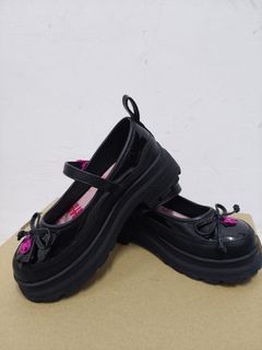 (Category: ) located in . Submitted by naaizz_thrift (Listing ID 1426723543, Image 1). Description: .