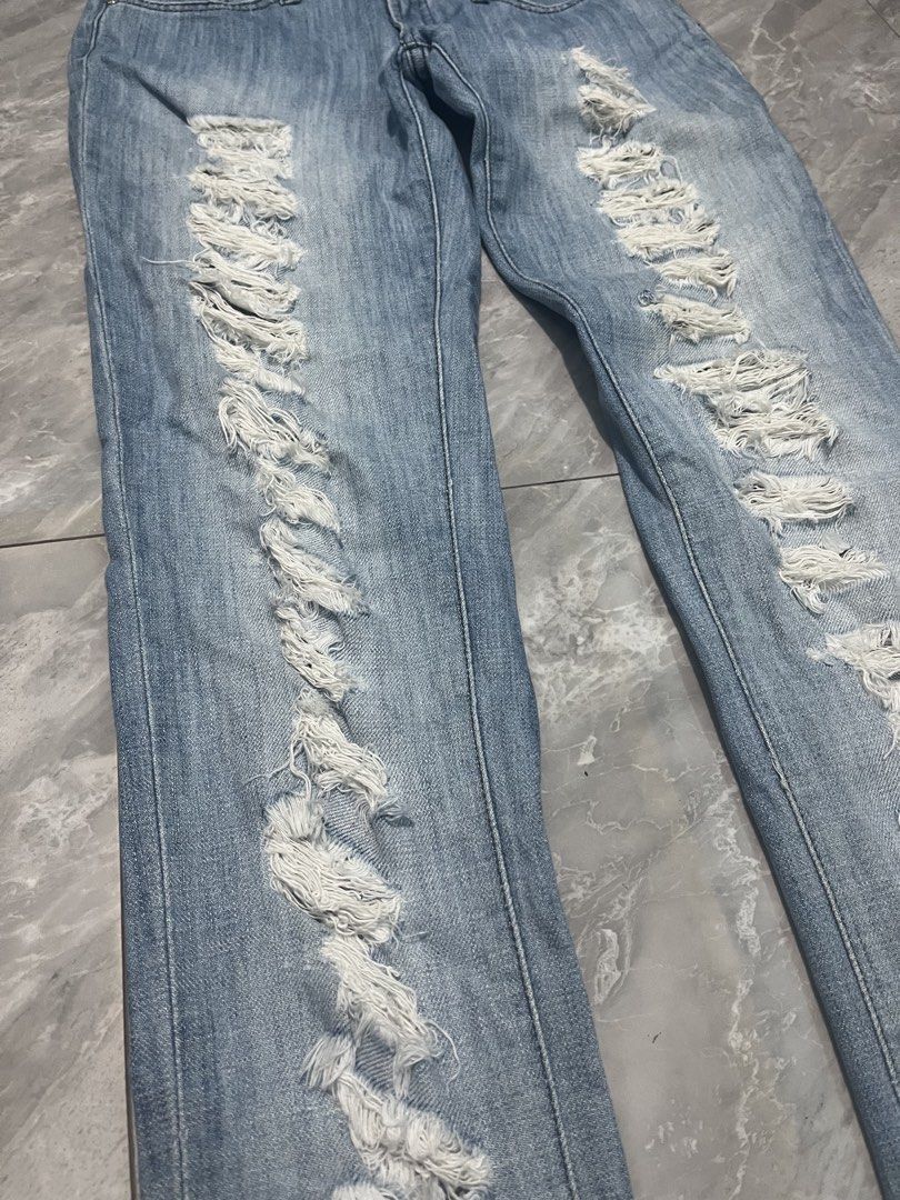 Bebe Distressed Premium Jeans Rare Y2k (Category: Jeans) located in Palayan City. Submitted by erae_lf (Listing ID 1426734629, Image 2). Description: Good as new 9/10 overall Distressed design Y2k jeans Size Waist 30-31” Length 39” Location Palayan City Nueva Ecija.
