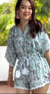 (Category: ) located in . Submitted by closet_of_a_shopaholic (Listing ID 1426640436, Image 1). Description: .