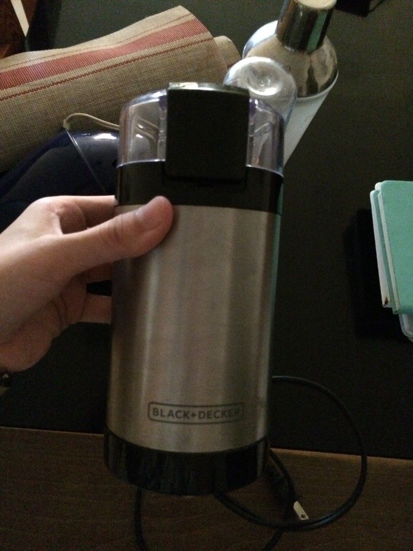 Black Decker Coffee Grinder (Category: Coffee Machines & Makers) located in Manila. Submitted by victtoria (Listing ID 1426694593, Image 1). Description: like new prefectly working.