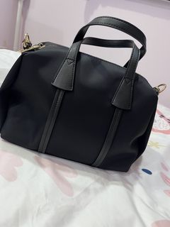 (Category: ) located in . Submitted by joycee_yap (Listing ID 1426764038, Image 1). Description: .