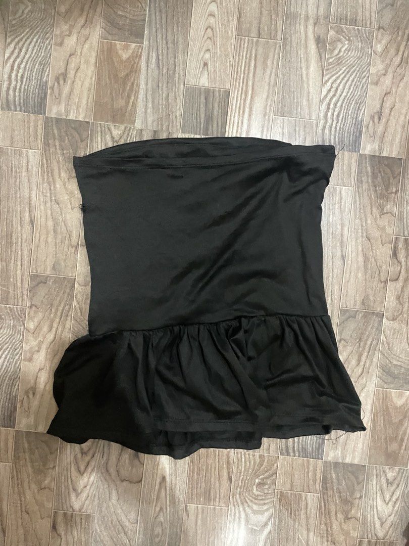 Black Tube Peplum Top (Category: Others Tops) located in Nampicuan. Submitted by arkainevan (Listing ID 1426692026, Image 2). Description: s-m never been used 📍nueva ecija 📦flash/j&t.