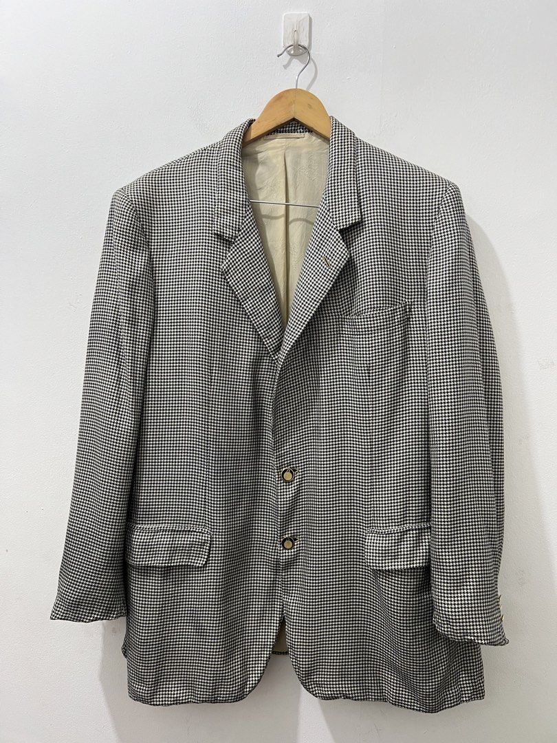 BRINO - HOUNDSTOOTH RIPOLI SINGLE BREASTED BLAZER (Category: Coats, Jackets and Outerwear) located in Cavite. Submitted by _Gizmo (Listing ID 1426730689, Image 1). Description: Brioni - Houndstooth Ripoli Single Breasted Blazer Jacket Size tagged: 56 R Measurement Width: 24’ Inch Length: 31’ Inch Shoulder: 20’ Inch Sleeve: 25’ Inch Lightly used | Very good condition No major flaws Made In Italy .