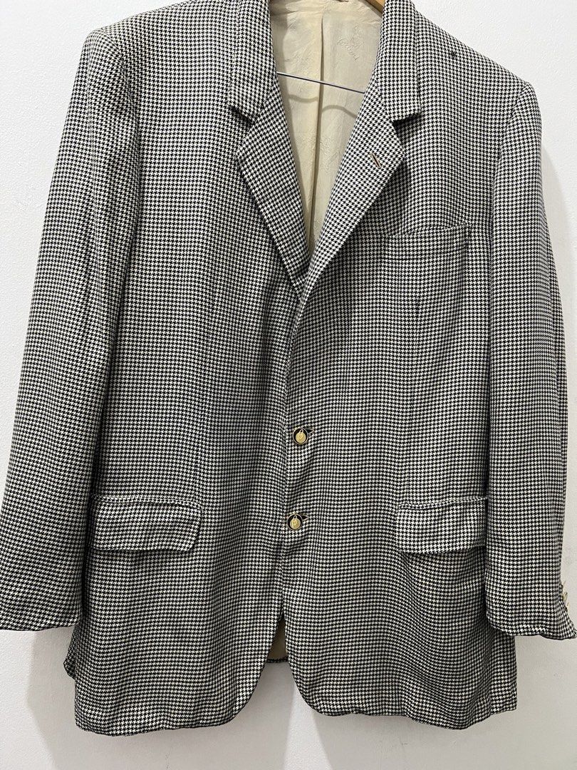 BRINO - HOUNDSTOOTH RIPOLI SINGLE BREASTED BLAZER (Category: Coats, Jackets and Outerwear) located in Cavite. Submitted by _Gizmo (Listing ID 1426730689, Image 3). Description: Brioni - Houndstooth Ripoli Single Breasted Blazer Jacket Size tagged: 56 R Measurement Width: 24’ Inch Length: 31’ Inch Shoulder: 20’ Inch Sleeve: 25’ Inch Lightly used | Very good condition No major flaws Made In Italy .
