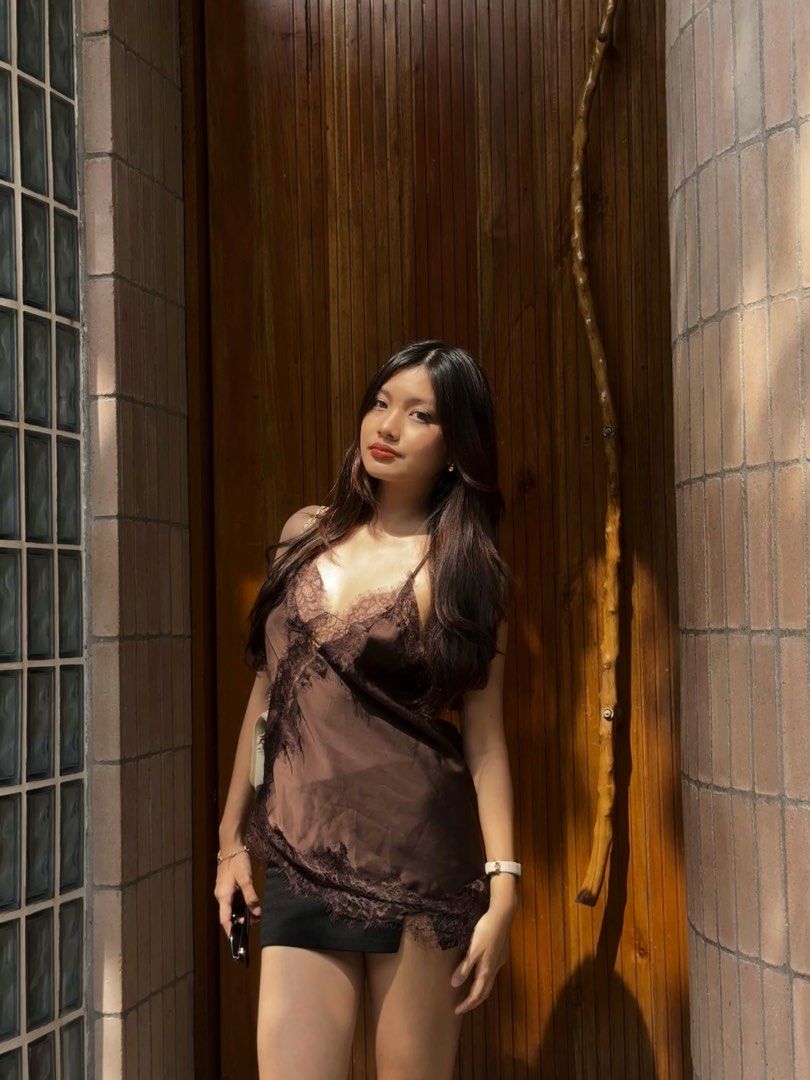 Shein Brown Lace Trim Camisole (Category: Sleeveless) located in Manila. Submitted by prelovedbyeunn (Listing ID 1426621798, Image 2). Description: - Only used once.