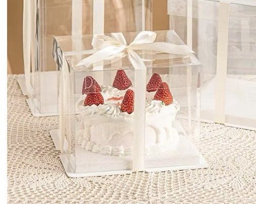 Cake boxes (Category: Bakeware) located in Singapore. Submitted by liew97 (Listing ID 1426696002, Image 2). Description: 17cm x 17cm x 20cm $3.50per pc ( come with ribbon $60 for 20 pcs Self collection at blk685c woodlands .