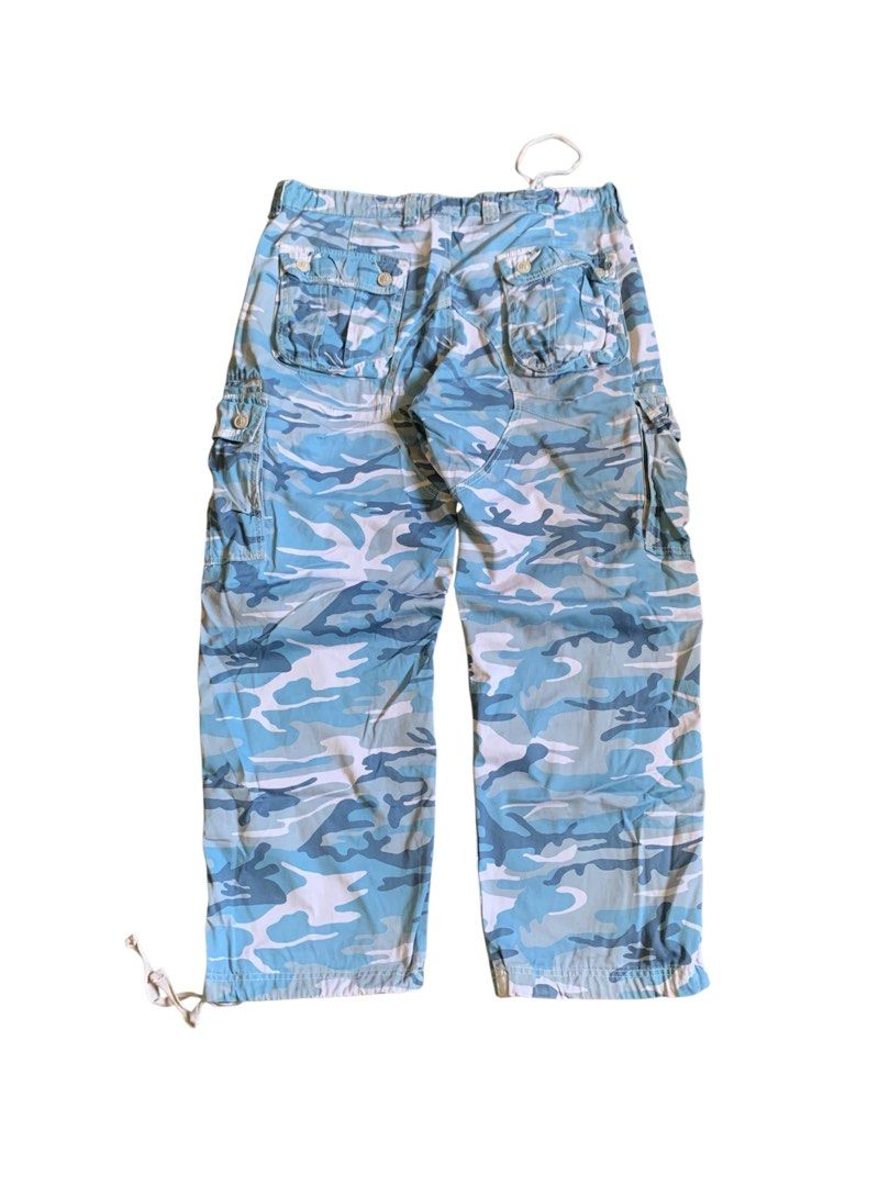 Catch Wave Blue Camo Cargo Pants (Category: Jeans) located in Abucay. Submitted by whitebmt (Listing ID 1426630693, Image 2). Description: 40 on tag 14 thigh 10 hem 41.5 length Excellent condition No issue 10/10 Color rate Crispy.