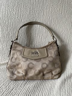 (Category: ) located in . Submitted by shopssa (Listing ID 1426673173, Image 1). Description: .