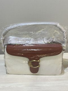 （分類：）位於 。 由 mighty_youngwater.22895f 提交（商品編號 1426693399，圖片 1）。簡介： 。