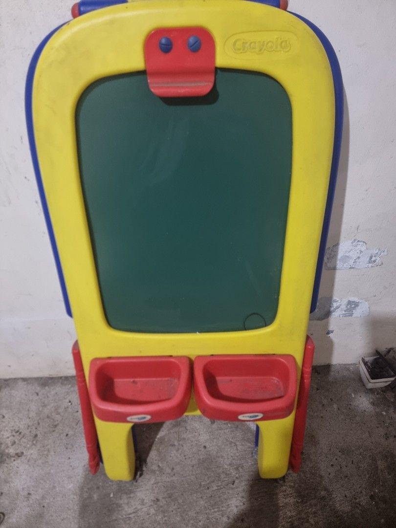 Crayola Magnetic Drawing Board Easel 2-in-1 (Category: Art & Prints) located in Bacoor. Submitted by ctrl_thrift_ (Listing ID 1426741380, Image 2). Description: You will book the courier.
