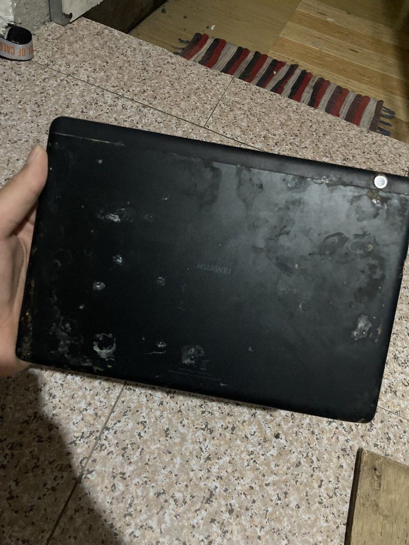 DEFECTIVE Huawei MediaPad T5 10.1” (Category: Android) located in Caloocan City. Submitted by decluttermnlz (Listing ID 1426732451, Image 2). Description: ‼️‼️‼️‼️‼️ DEFECTIVE‼️‼️‼️‼️ All specs are in the listing photos RFS: No longer needed, decluttering and not interested to repair it. DECLARED ISSUES - HEAVY DENTS AND SCRATCHES (obvious in the photos) - LCD NOT WORKING (no visible cracks, but definitely something with the pixels) - OTHER ISSUE