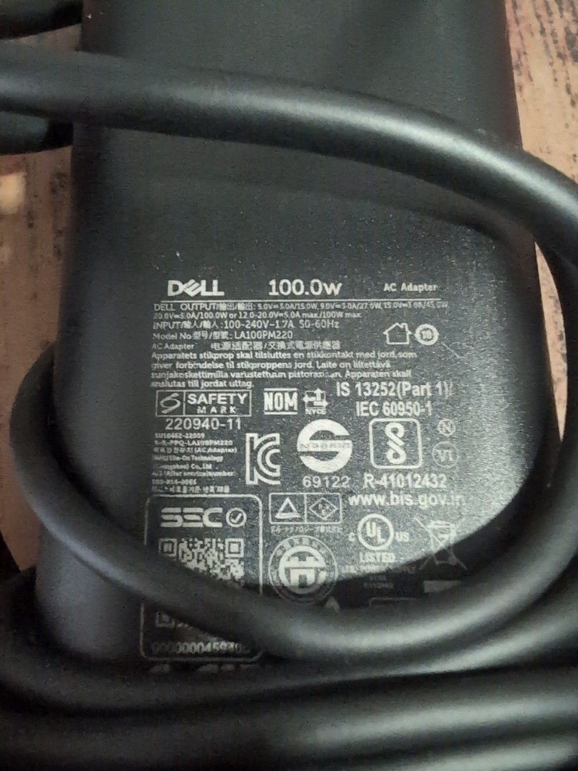 Dell 100W AC Adapter405988624271953921