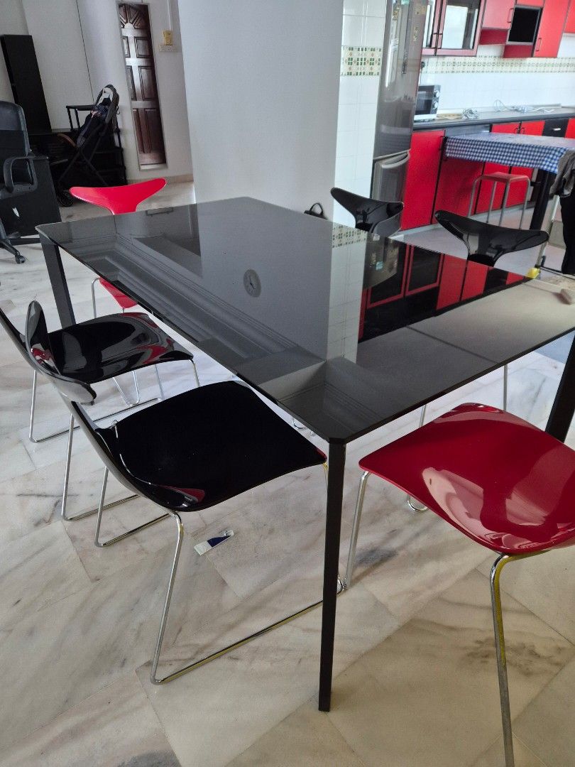 Dining Table (Category: Tables & Sets) located in Singapore. Submitted by thunderwolf88 (Listing ID 1426601979, Image 2). Description: 1.6m Tempered Glass Dining Table with 6 chairs. Table Length : 160cm Width : 90cm Height : 75cm.