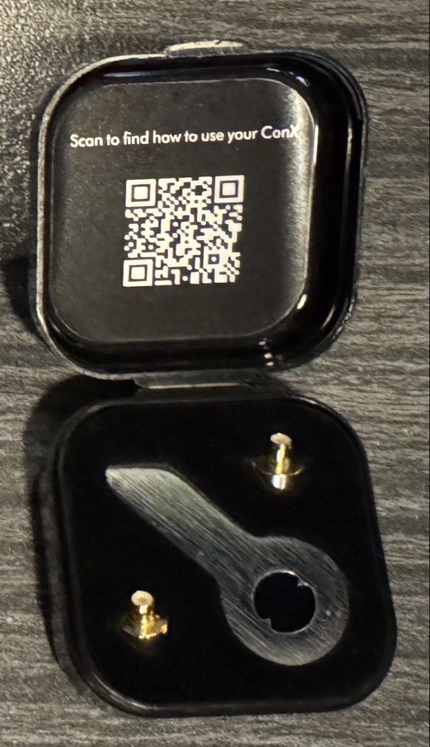 Effect Audio ConX Ear Pentaconn (Category: Earphones) located in Singapore. Submitted by lucian82 (Listing ID 1426593474, Image 1). Description: - Effect Audio ConX Ear Pentaconn connectors - Ideal for IEM cable swapping.