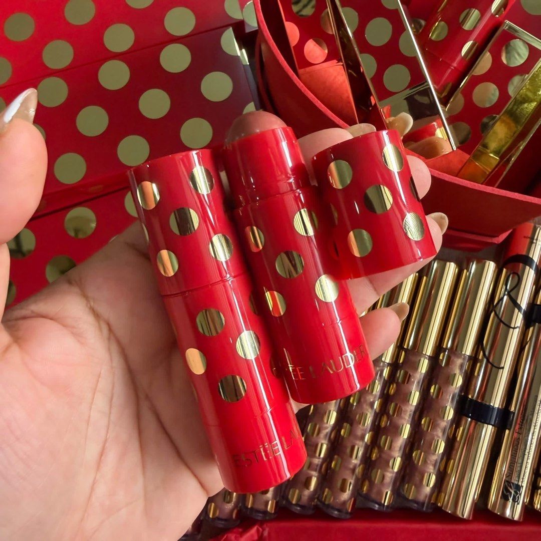 Estee Lauder Multi-Use Blush Stick (Rose gold) (Category: Makeup) located in Taguig. Submitted by geestuff27 (Listing ID 1426658386, Image 1). Description: - Shade: Rose Gold - Brand New - Authentic.
