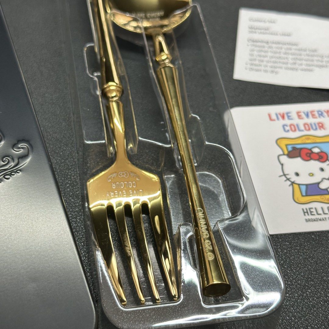 From Hong Kong - Sanrio Utensils Set (Category: Dinnerware & Cutlery) located in Manila. Submitted by hellostreetmarket_ (Listing ID 1426698500, Image 3). Description: Please note that the utensils are heavy. Got this from Broadway Hong Kong. Hagglers won’t be entertained..