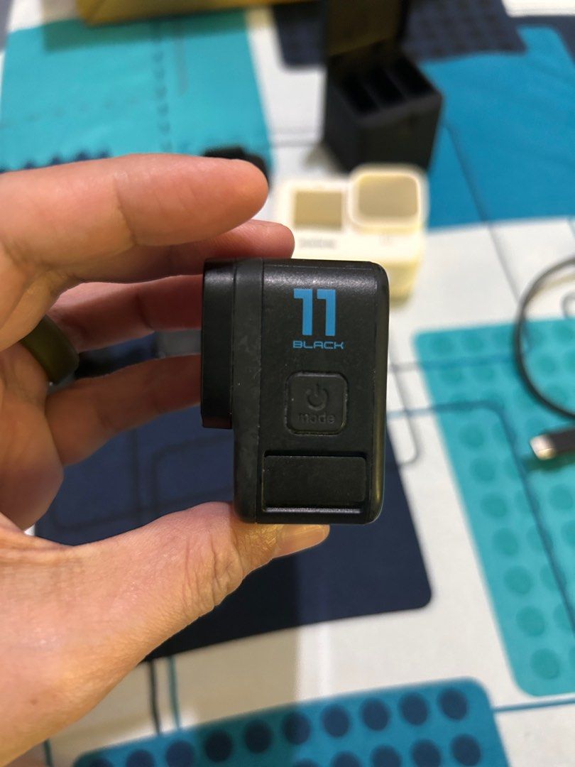 Go Pro 11 Hero Black (Category: Cameras) located in Bulacan. Submitted by friitzie (Listing ID 1426595458, Image 2). Description: GoPro HERO11 Black is a powerful action camera featuring a 27MP sensor, 5.3K60 video, and 10-bit color for high-quality, vibrant footage. Key upgrades include a larger 8:7 aspect ratio sensor, HyperSmooth 5.0 stabilization with 360° Horizon Lock, and the improved Enduro battery included in the box Price is negotiable.