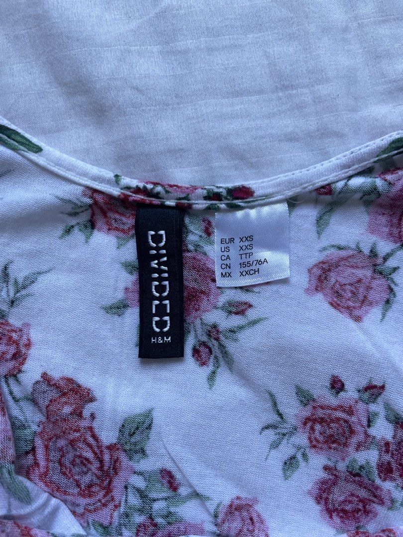 H&M Divided Floral Romper XXS (Category: Rompers) located in Muntinlupa City. Submitted by imdonn (Listing ID 1426669123, Image 2). Description: .